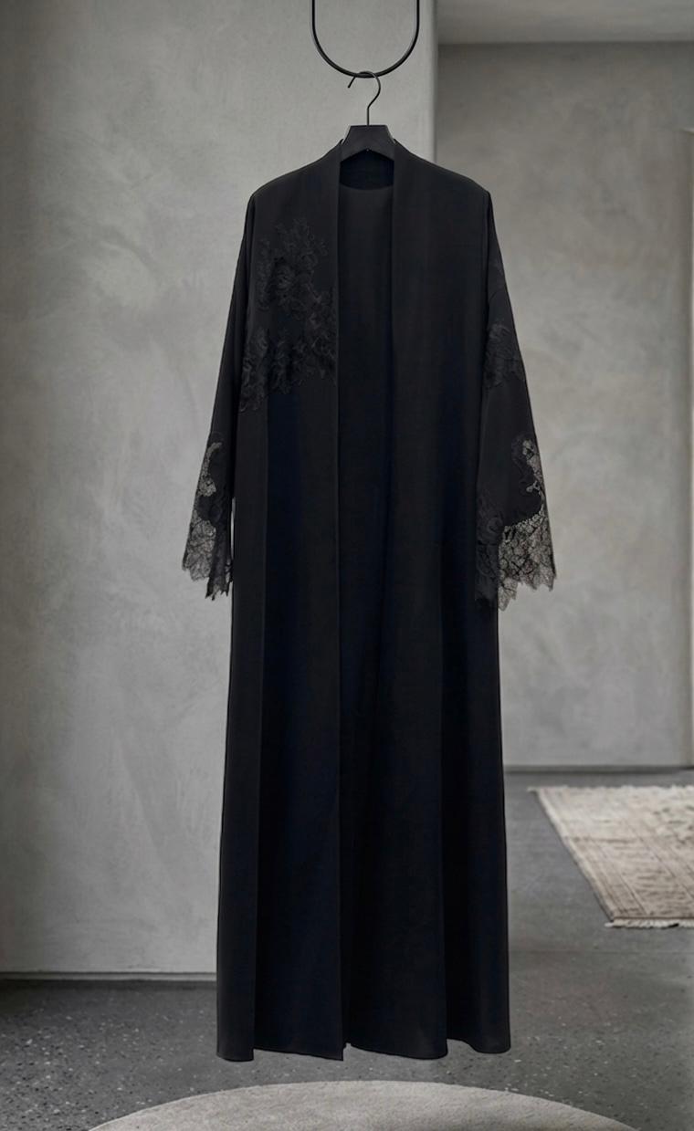 OSH-0022 - Noir in French lace
